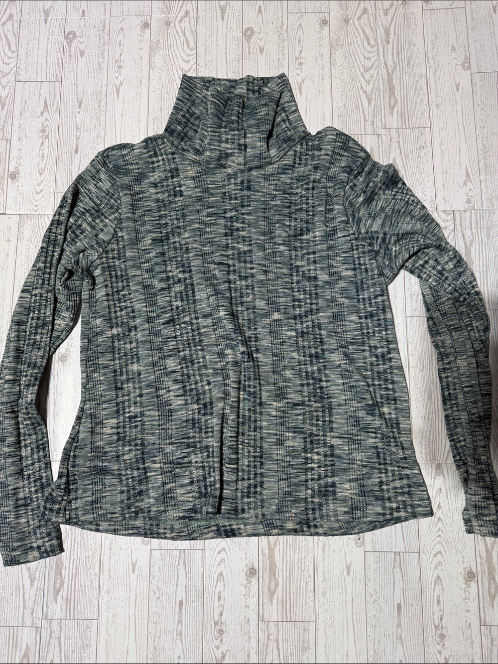 Knox Rose Heathered Gray-Green Turtleneck Sweater